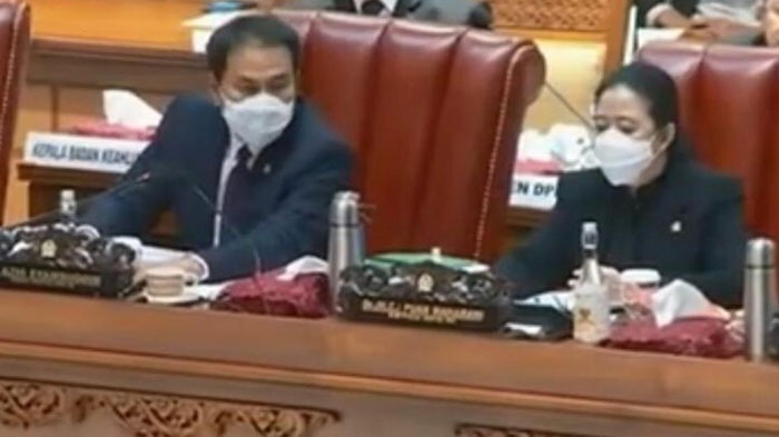 Apa Bisikan Azis Syamsuddin sebelum Puan Maharani Matikan Mik saat Interupsi di Rapat Paripurna?