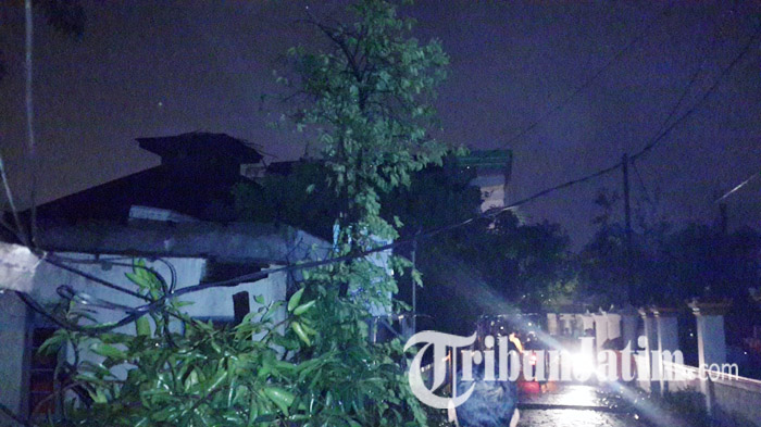 Kubah Masjid pun Lenyap Tak Berbekas Tersapu Angin