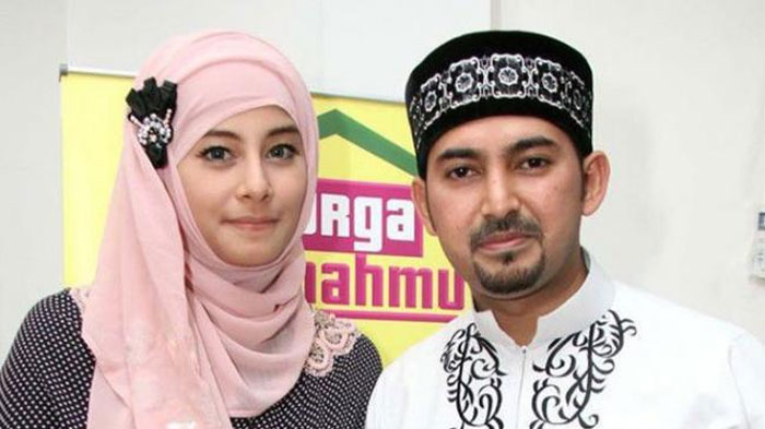 Enggan Dimadu oleh Pasangan yang Ingin Poligami, 7 Artis Ini Pilih Cerai Ketimbang Berbagi Suami