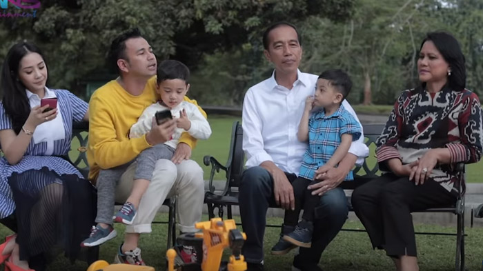 Diberi Sepeda Oleh Jokowi, Putra Raffi dan Nagita Malah Akting Pingsan, Lihat Aksi Gemas Rafathar!