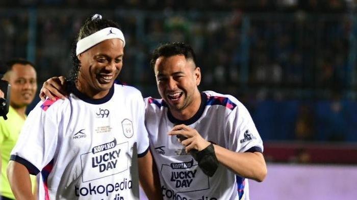raffi-ahmad-mengungkapkan-alasan-kenapa-ronaldinho-hanya-bermain-sebentar.jpg