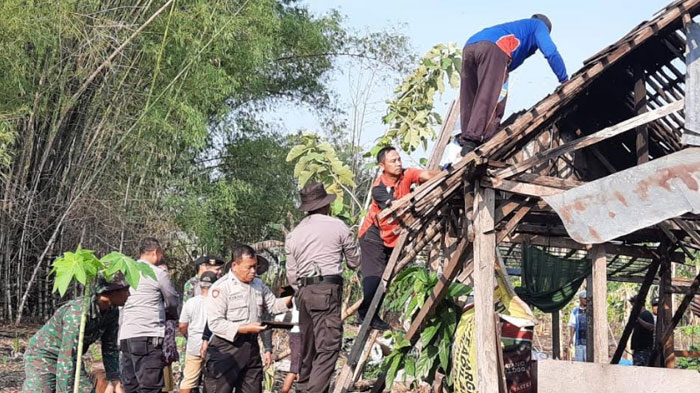 Rumah Petani di Madiun Ambruk Tersapu Angin Puting Beliung, Pemilik Sempat Dengar Suara Gemuruh
