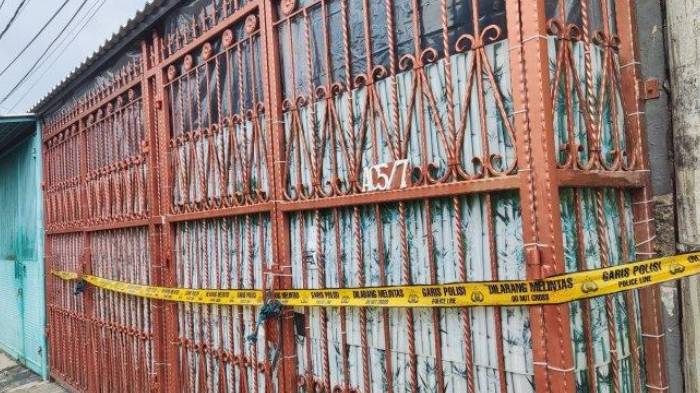 rumah-tkp-satu-keluarga-tewas-di-kalideres-jakarta-barat.jpg