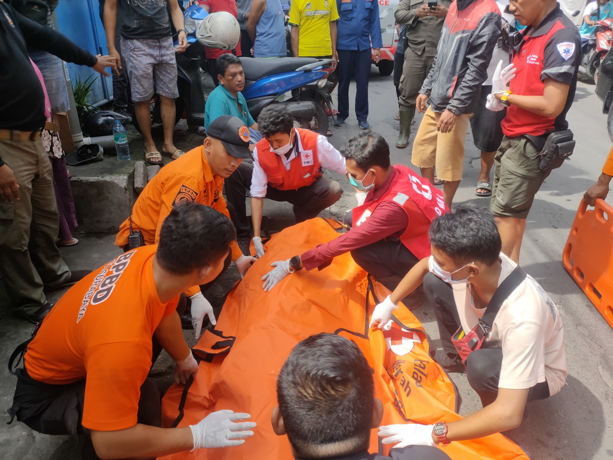 Kecelakaan di Surabaya Tewaskan Pencari Cacing, Berawal dari Panik Ada Mobil dari Arah Berlawanan