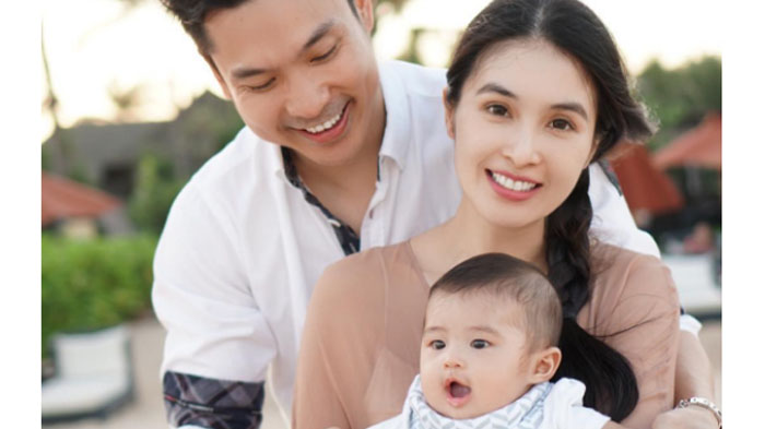 Ungkapkan Rasa Cintanya, Sandra Dewi Puji Sang Suami Sosok Penyayang dan Paling Baik