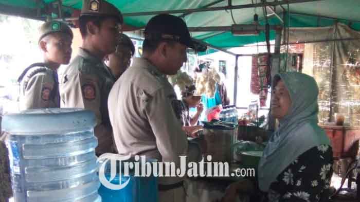 Jelang Deadline Eksekusi PKL di Lamongan, Satpol PP Dituding Pilih Kasih