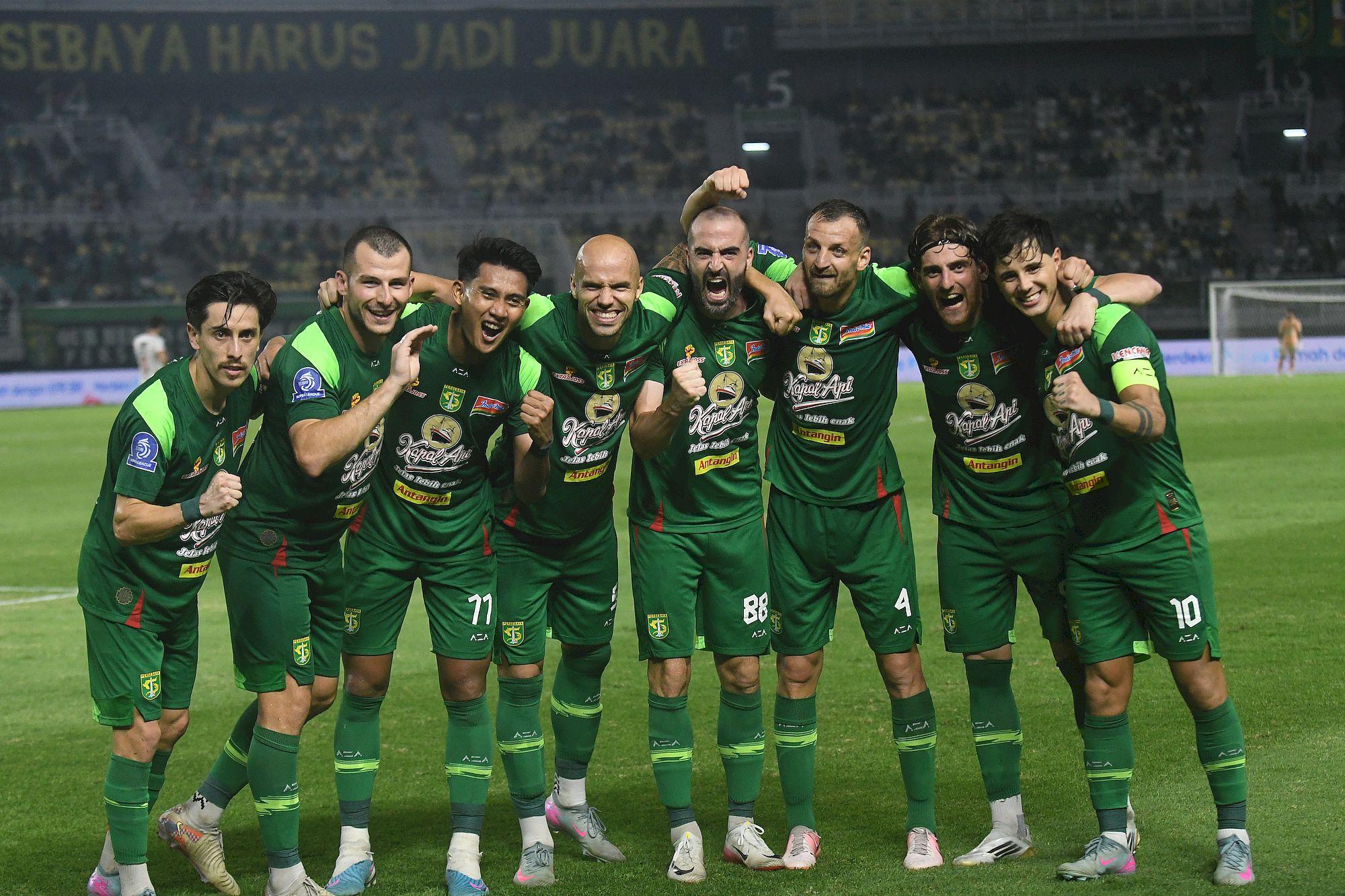 selebrasi-pemain-persebaya-usai-kandaskan-bali-united.jpg