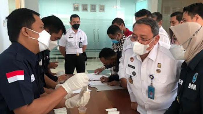 Tak Mentolerir Pegawai Pakai Narkoba, Kantor Imigrasi Kediri Gelar Tes Urine Mendadak, Ini Hasilnya