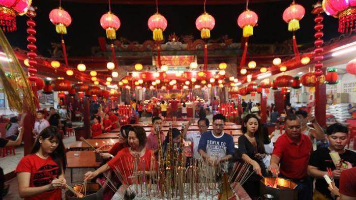 10 Mitos Larangan Saat Tahun Baru Imlek, Gak Boleh Potong Rambut sampai Gunakan Baju Warna Ini