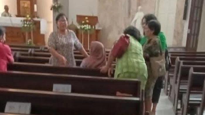 seorang-wanita-berperangai-mencurigakan-mendatangi-gereja-di-surabaya.jpg