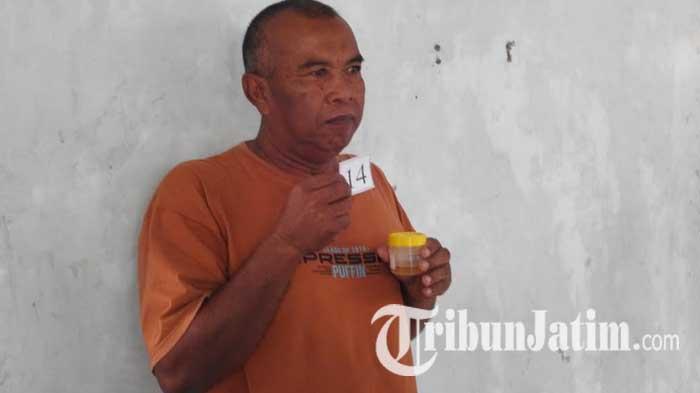 sopir-menjalani-tes-urine-mendadak-di-Terminal-Minak-Koncar-Lumajang-jelang-arus-mudik-Lebaran.jpg