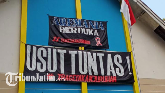spanduk-usut-tuntas-tragedi-kanjuruhan.jpg