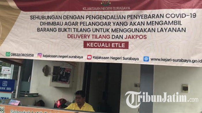 suasana-kantor-delivery-tilang-di-kejari-surabaya.jpg