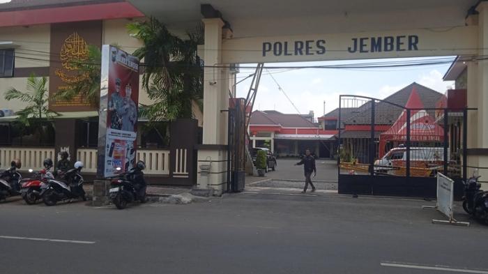 AJI Kecam Adanya Intimidasi pada Jurnalis Tribun Jatim Network saat Meliput di Polres Jember