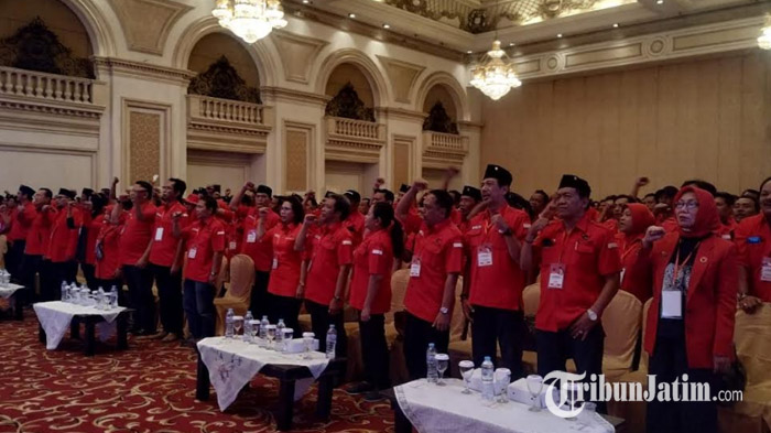 suasna-konfercab-serentak-pdip-jatim-di-empire-palace-minggu-772019.jpg