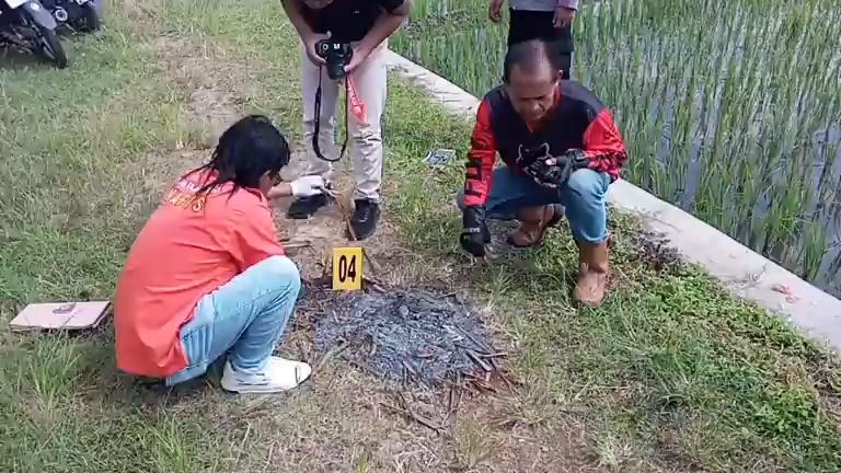 Polisi Deteksi 15 Anak Diduga Penerbang Balon Udara Petasan Jatuh di Atap Rumah Warga Tulungagung 