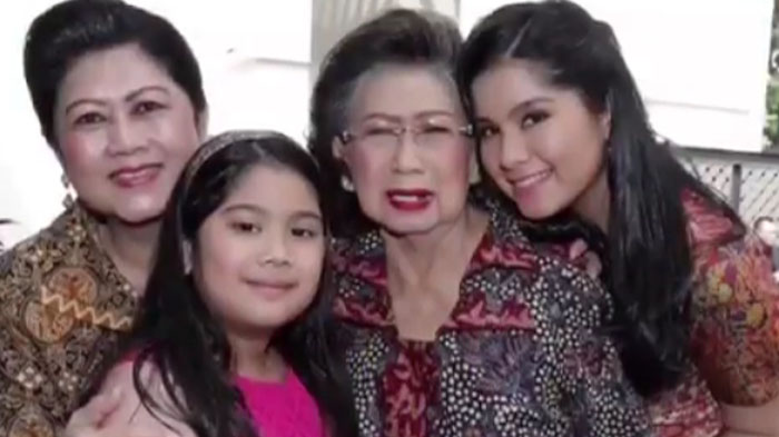 Ani Yudhoyono Unggah Potret Menantu saat Main Bareng Cucunya, Terekspos Wajah No Makeup Annisa Pohan