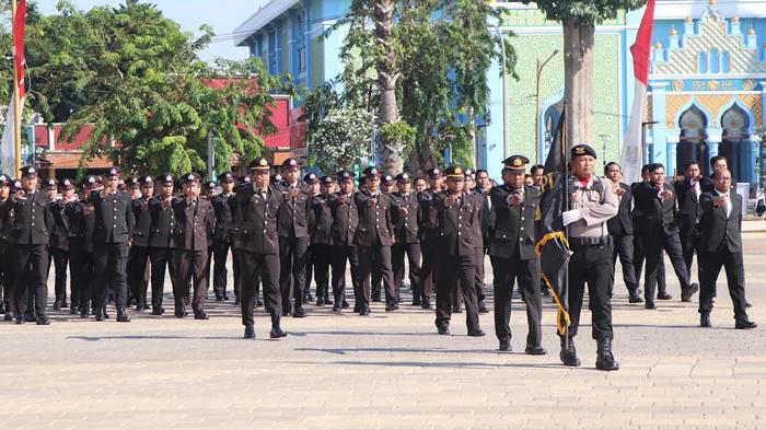 upacara-peringatan-Hari-Bhayangkara-ke-79-yang-dilakukan-Polres-Tuban-di-Alun-alun.jpg