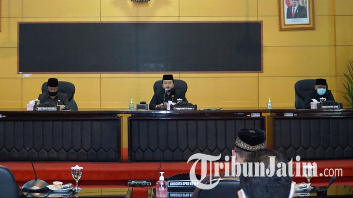 Wali Kota Blitar Sampaikan Rancangan KUPA-PPAS Perubahan APBD 2020 di Rapat Paripurna DPRD