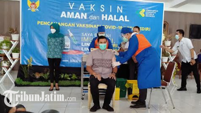 Forkompimda Kota Kediri Suntik Vaksin Covid-19 Hari Ini, Dimulai Wali Kota Abdullah Abu Bakar