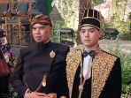 Ahmad-Dhani-dan-Al-Ghazali-di-acara-Ngunduh-Mantu.jpg