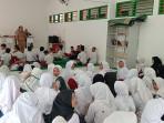 Aktivitas-belajar-mengajar-di-Sekolah-Rakyat-SKB-Mojoagung-Jombang.jpg