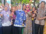 Anggota-DPR-RI-Lucy-Kurniasari-saat-berfoto-bersama-para-peserta-acara.jpg