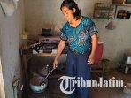 Aniyatul-warga-Dusun-Kasin-Desa-Talangagung-Malang-sehari-hari-memasak-menggunakan-kompor-biogas.jpg