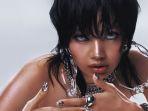 Arti-dan-Lirik-Lagu-Rockstar-Lisa-Trending-di-YouTubeIts-Not-Hype-Baby-Make-You-Rock-Hard.jpg