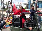 Bacawali-Batu-Krisdayanti-saat-hendak-mendaftar-ke-KPU-Batu-belum-lama-ini.jpg