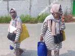 jatim/Bajunya-Rapi-Ibu-ibu-ini-Ngamuk-Maksa-Minta-Sedekah-Tak-Takut-Dilaporkan.jpg