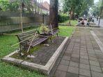 Bangku-di-Jalan-Ijen-kembali-disegel-Pemkot-Kota-Malang.jpg