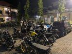 Belasan-motor-saat-diamankan-ke-Mapolres-Situbondo.jpg