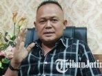 Bendahara-DPD-Partai-Demokrat-Jawa-Timur-Agung-Mulyono-menanggapi-hasil-survei-CSIS.jpg