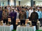 Bupati-Kediri-Hanindhito-Himawan-Pramana-saat-menghadiri-acara-tasyakuran-jamaah-haji.jpg