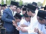 Bupati-Muhammad-Fawait-usai-pimpin-apel-hari-santr.jpg