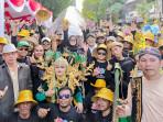 Bupati-Pasuruan-Rusdi-Sutejo-saat-menyaksikan-Bangil-Carnival-2025.jpg