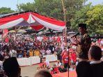Cawapres-nomor-urut-03-Mahfud-MD-saat-bertemu-nelayan-Muncar-Banyuwangi.jpg