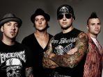 Chord-gitar-dan-lirik-lagu-So-Far-Away-yang-dinyanyikan-oleh-Avenged-Sevenfold.jpg