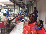 Dapur-umum-Ponorogo-tetap-beroperasi-walaupun-pengungsi-telah-kembali-ke-rumah.jpg