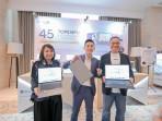 Davina-Larissa-Country-Marketing-Manager-ASUS-Indonesia-bersama-Lenny-Lin.jpg