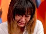 Denise-Chariesta-menangis.jpg