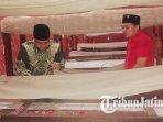 Didampingi-Fuad-Bernardi-KH-Zahrul-Azhar-Asumta-atau-yang-akrab-disapa-Gus-Hans-berziarah.jpg