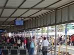 Diskon-Tiket-20-Persen-Suasana-penumpang-kereta-api-di-stasiun-wilayah-PT-KAI-Daop-7-Madiun.jpg