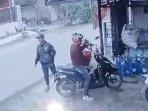 Dua-pencuri-beraksi-mencuri-motor-milik-warga-di-Dusun-Kedungsari-jombang.jpg