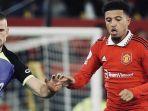 Duel-Erick-Dier-dan-Jadon-Sancho-Man-United-vs-Tottenham-di-Stadion-Old-Trafford.jpg