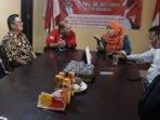Dwi-Astutiek-mengembalikan-berkas-pendaftaran-Calon-Wali-Kota-Surabaya-untuk-Pilkada-Surabaya-2024.jpg