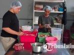 Eko-Budi-Wasono-pemilik-Budy-Catering-di-Desa-Tertek-Kecamatan-Pare-Kediri-ilustrasi-umkm.jpg