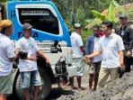 Emil-Dardak-berdialog-dengan-paguyuban-sopir-truk-pasir-di-Candipuro-Lumajang.jpg