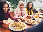 Foti-Ilustrasi-Buka-Puasa-Bersama-Keluarga-dan-Sahabat.jpg